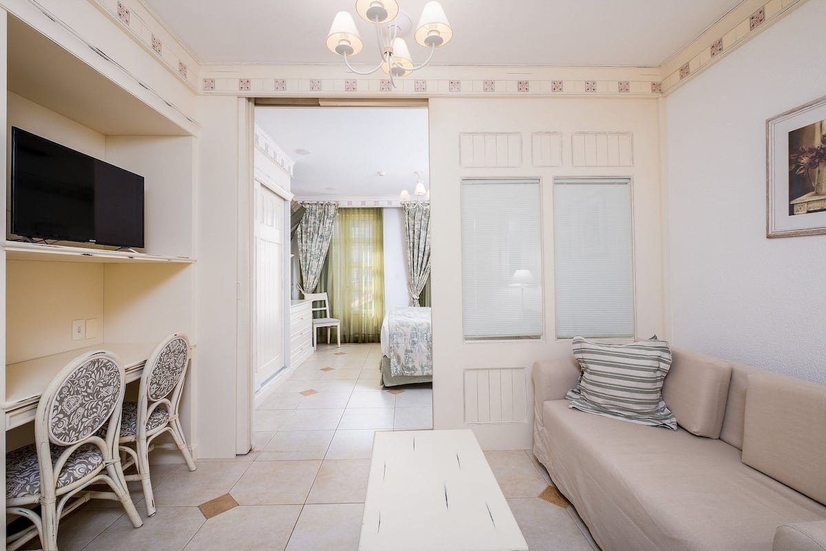 Studio Standard, vue établissement | 1 chambre, coffres-forts dans les chambres, chambres insonorisées