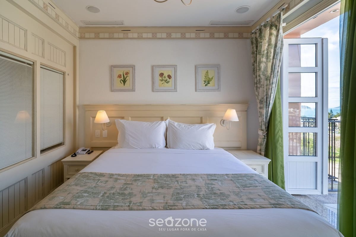 Basic Studio | 1 bedroom, in-room safe, soundproofing, free WiFi