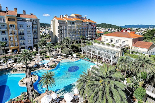 Confortáveis Studios no IL Campanario Resort ILCJR