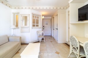 Standard Apartment | Living area