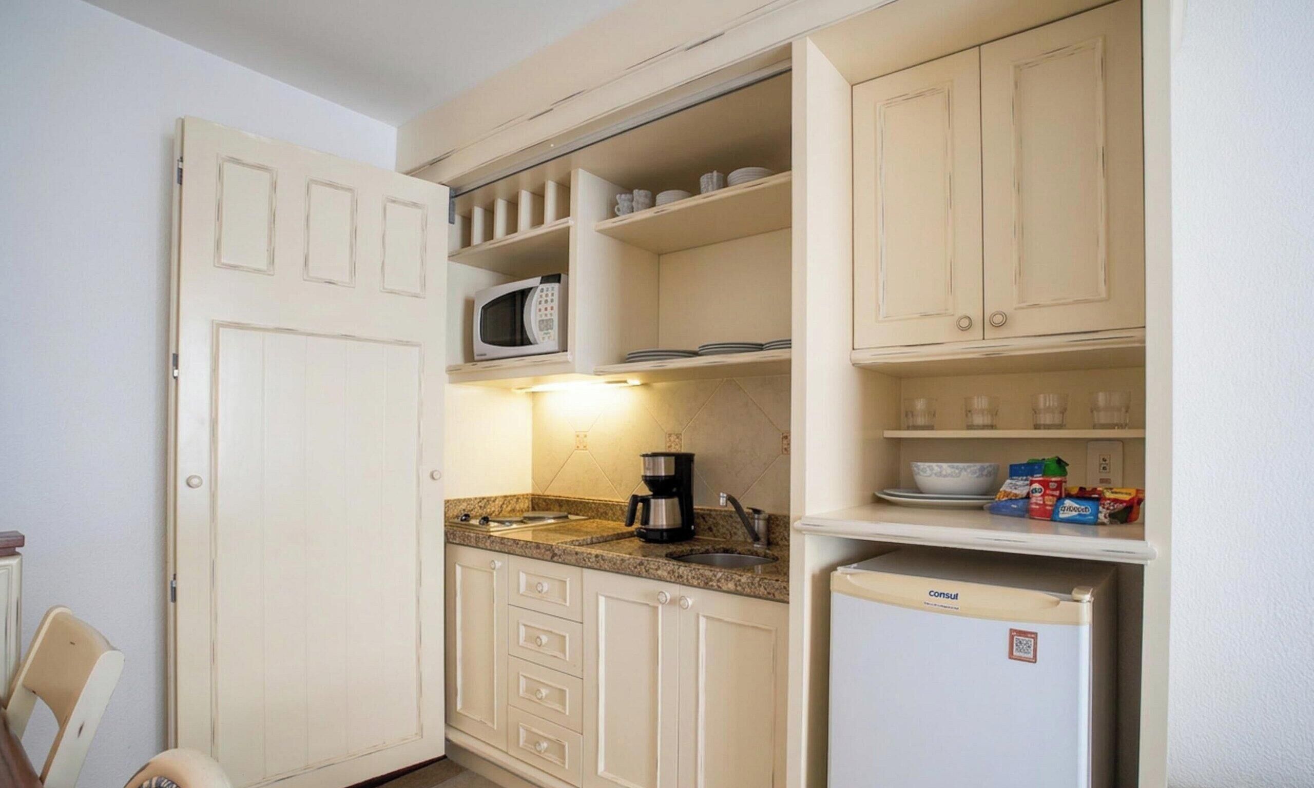 Lägenhet Basic | Eget kök | Minikylskåp och mikrovågsugn