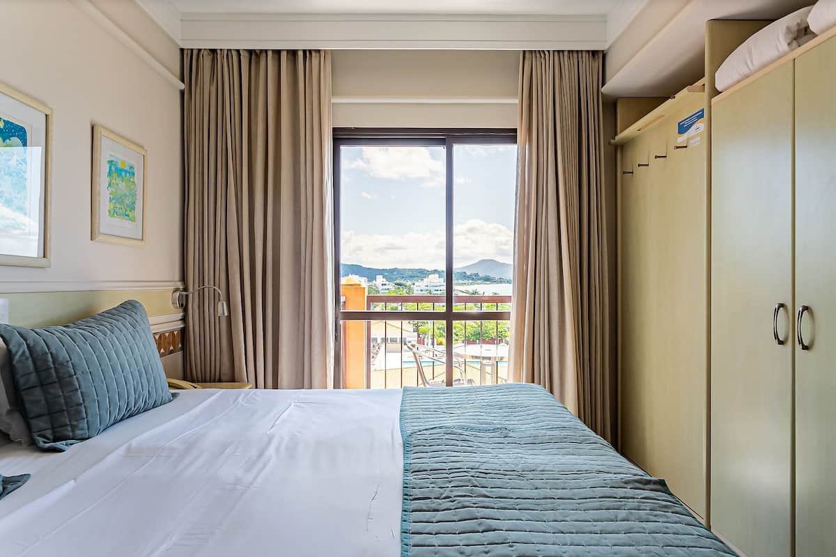 1 bedroom, soundproofing, iron/ironing board, free WiFi