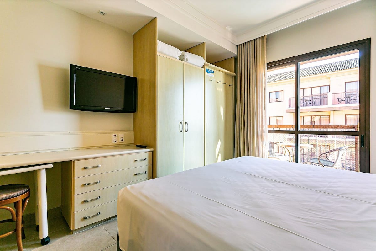 1 bedroom, soundproofing, iron/ironing board, free WiFi
