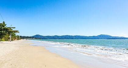 Estúdios Modernos em Resort pé na areia - Jurerê Beach Village JBVJR