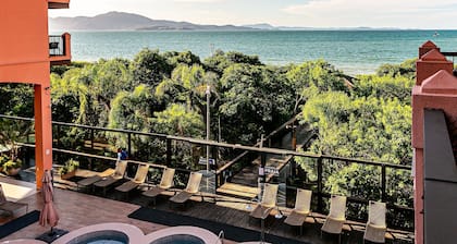 Estúdios Modernos em Resort pé na areia - Jurerê Beach Village JBVJR