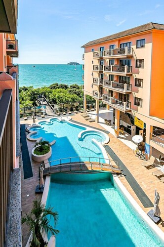 Estúdios Modernos em Resort pé na areia - Jurerê Beach Village JBVJR