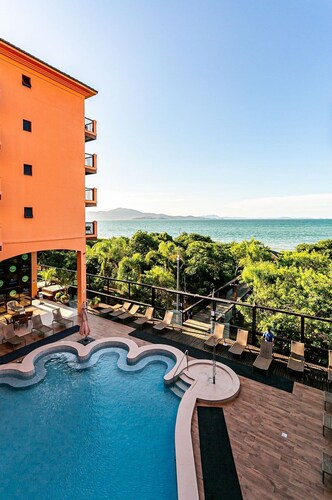 Estúdios Modernos em Resort pé na areia - Jurerê Beach Village JBVJR