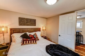 House (1 Bedroom) | 1 bedroom, individually decorated, individually furnished