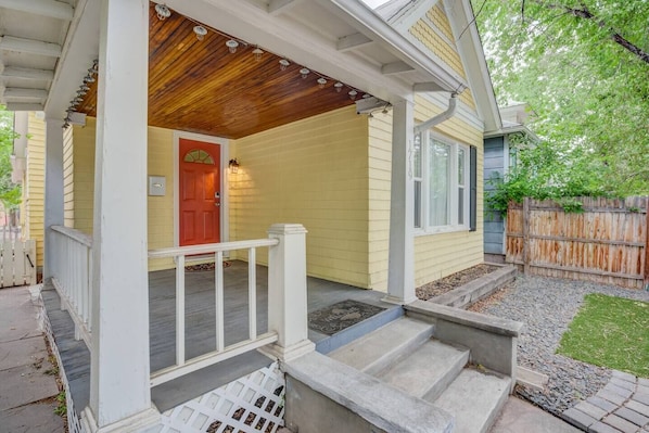 House (2 Bedrooms) | Balcony - 2BR Old Colorado City Garden of The Gods (Colorado Springs)