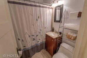 House (2 Bedrooms) | Bathroom - 2Br Relax Lovely Home With Fairytale Garden (Colorado Springs)