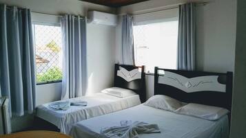 Minibar, free WiFi, bed sheets