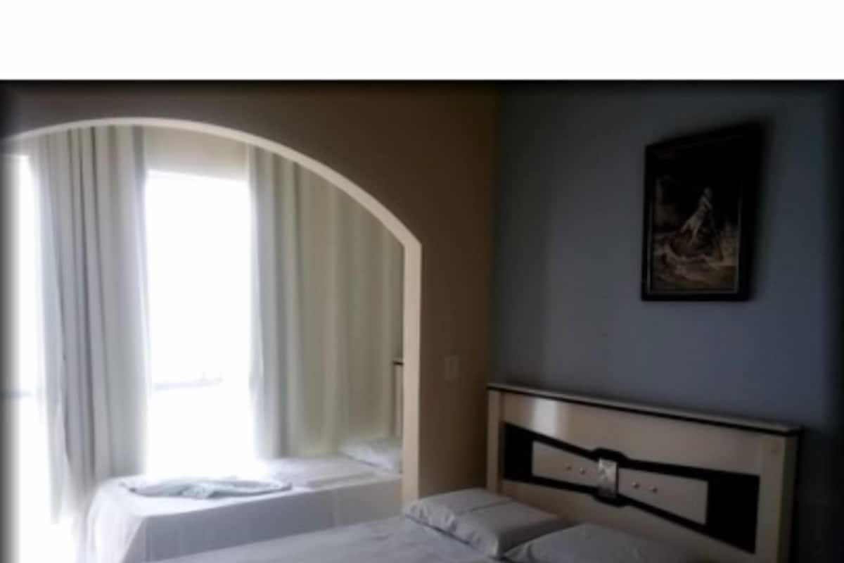 Tweepersoonskamer | Een minibar, gratis wifi, beddengoed