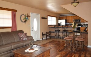 Een smart-tv en boeken