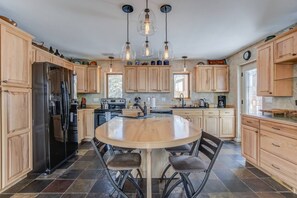 하우스 (4 Bedrooms) | 전용 주방 | 오븐, 쿡탑, 식기 세척기, 조리 도구/접시/주방 기구