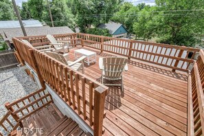 Balcony - 1910 Mountain View, Fire pit + Roof Deck, Downtown (Colorado Springs)