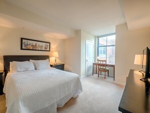 Desk, laptop workspace, free WiFi, bed sheets - National at Metropolitan Park (Arlington)