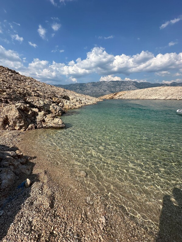Beach nearby - Apartments Matea with Infinity Pool (Cesarica)