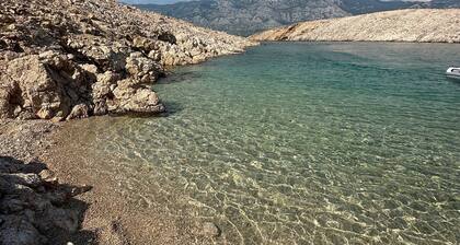 Apartments Matea with Infinity Pool