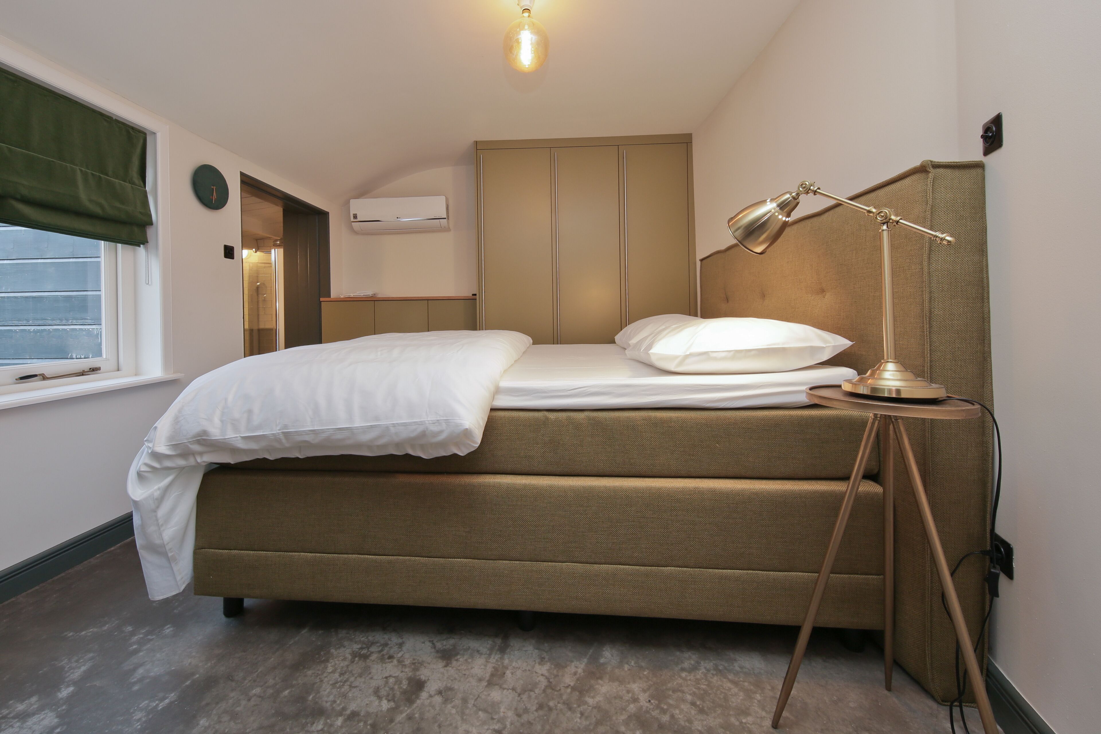 Luxe beddengoed, een gratis minibar, een kluis op de kamer