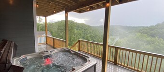 Breathtaking 6Bd/6 Bath/PRIVATE DOCK All The Bells and Whistles!  