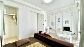 1 sovrum, skrivbord, strykjärn/strykbräda och gratis wi-fi