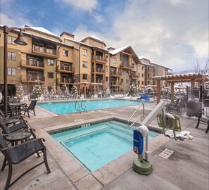 Outdoor pool, a heated pool