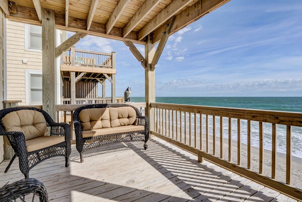 Terrace/patio - Paradise Found! Fabulous, Flexible, Beach Front Luxury! HotTub, Best Location! (Surf City)
