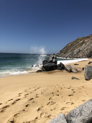 بالقرب من الشاطئ، مناشف للشاطئ