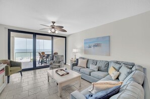 Flat-screen TV, DVD player - Gulf Front Condo | Outdoor & Indoor Pools! (Orange Beach)