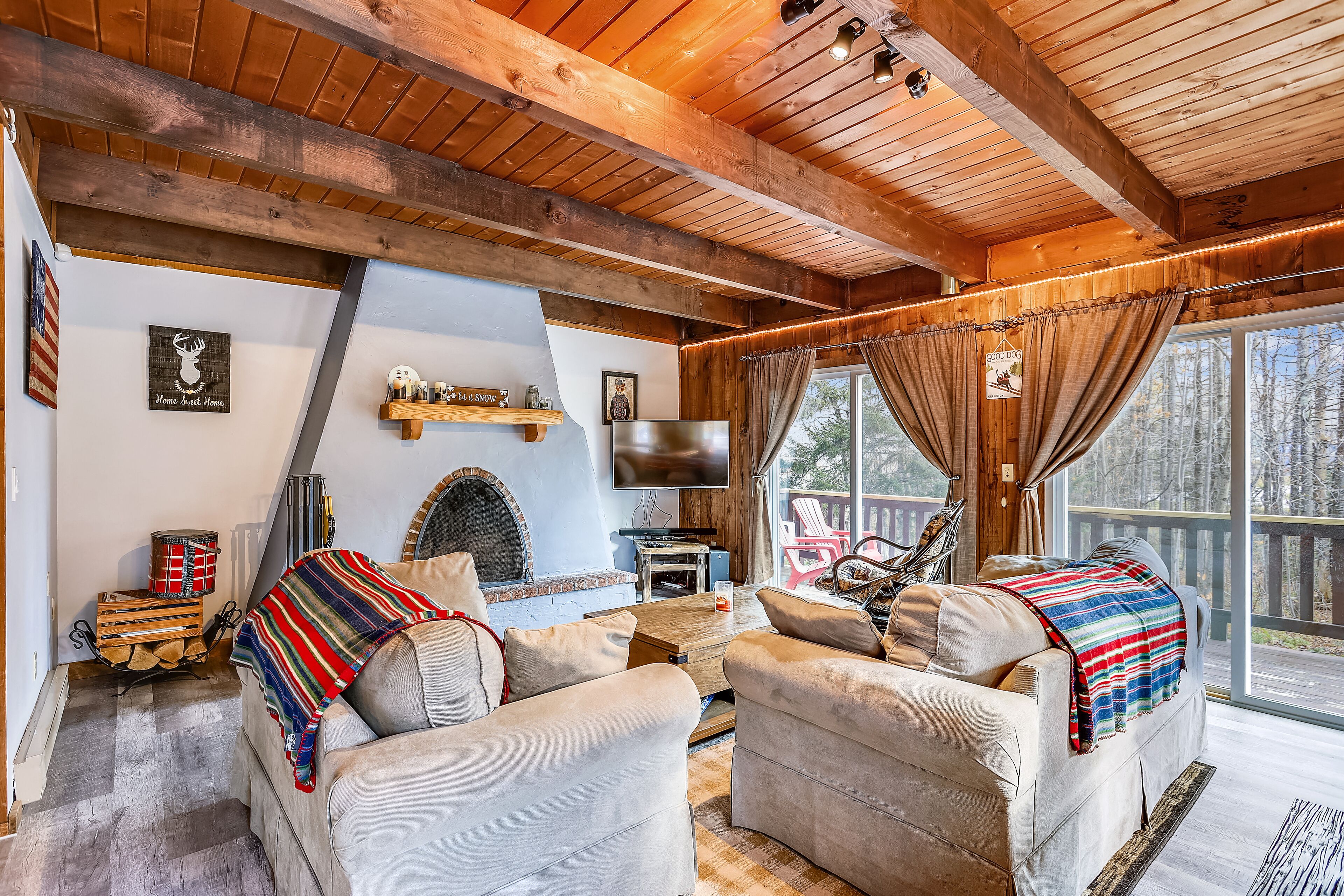 Hemlock Ridge 1D Great pet friendly townhouse in the heart of Killington