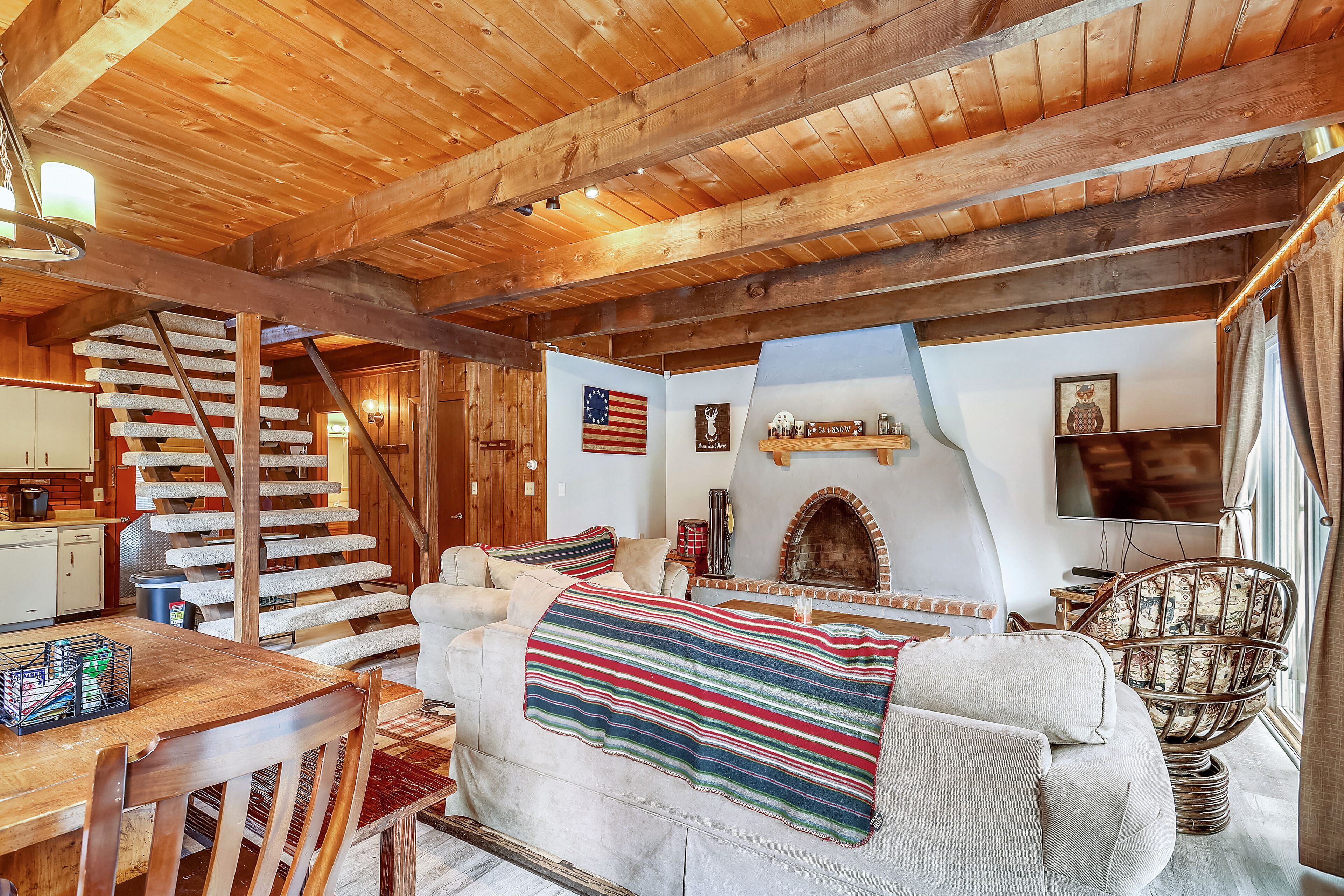 Hemlock Ridge 1D Great pet friendly townhouse in the heart of Killington