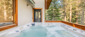 Swiss Chalet-Palisade Luxury Lodge Hot Tub, Pets Ok