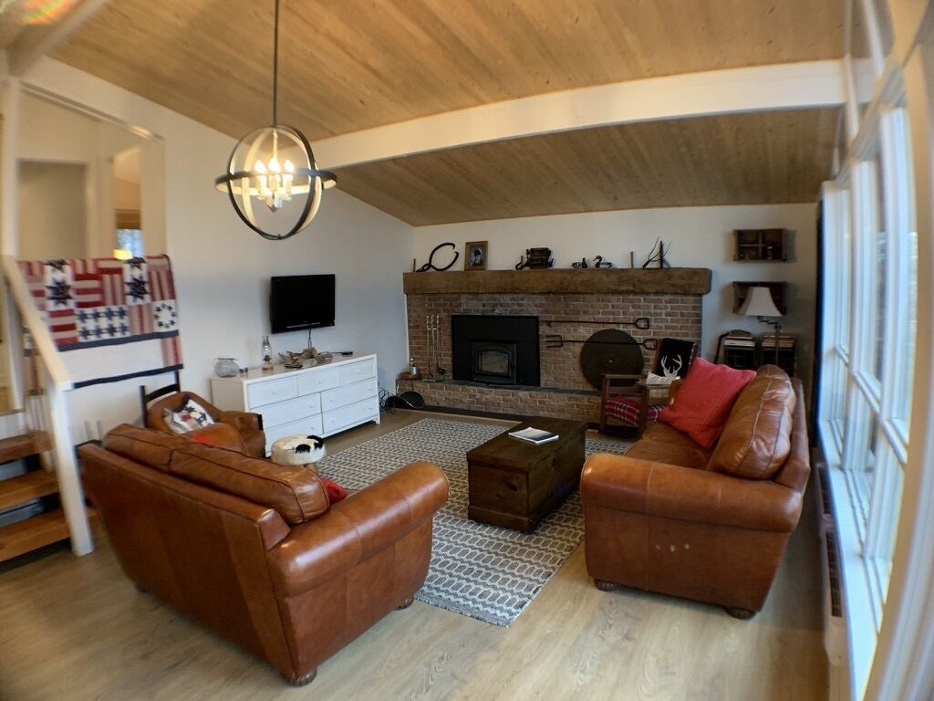 COUNTY DREAM COVE WATERFRONT