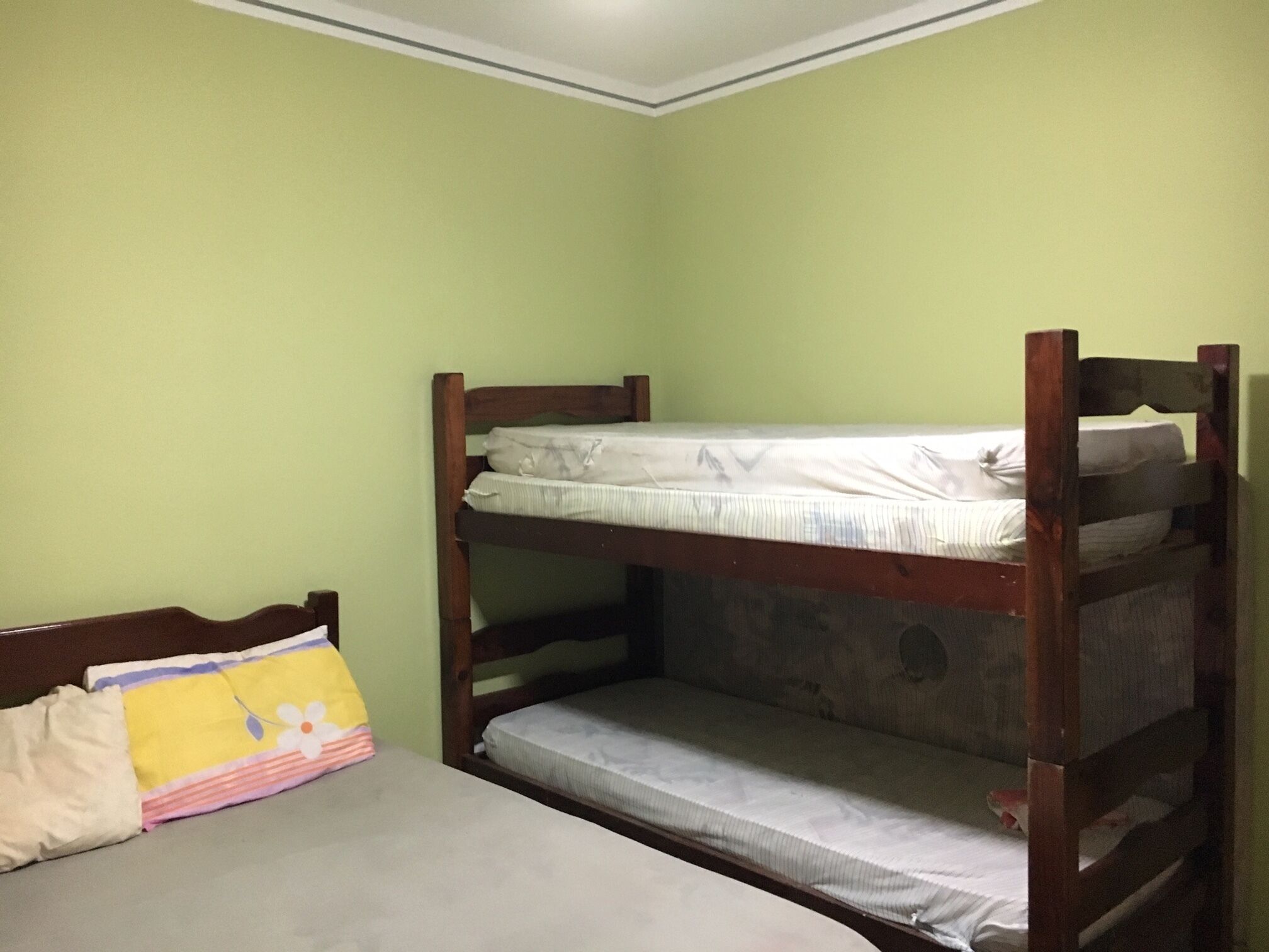 Comfortable chalet in family condominium near beach