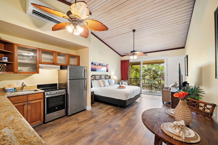 Garden View Second Floor Studio At Napili Shores Steps To Napili Bay D229 - Napilia Beach, HI