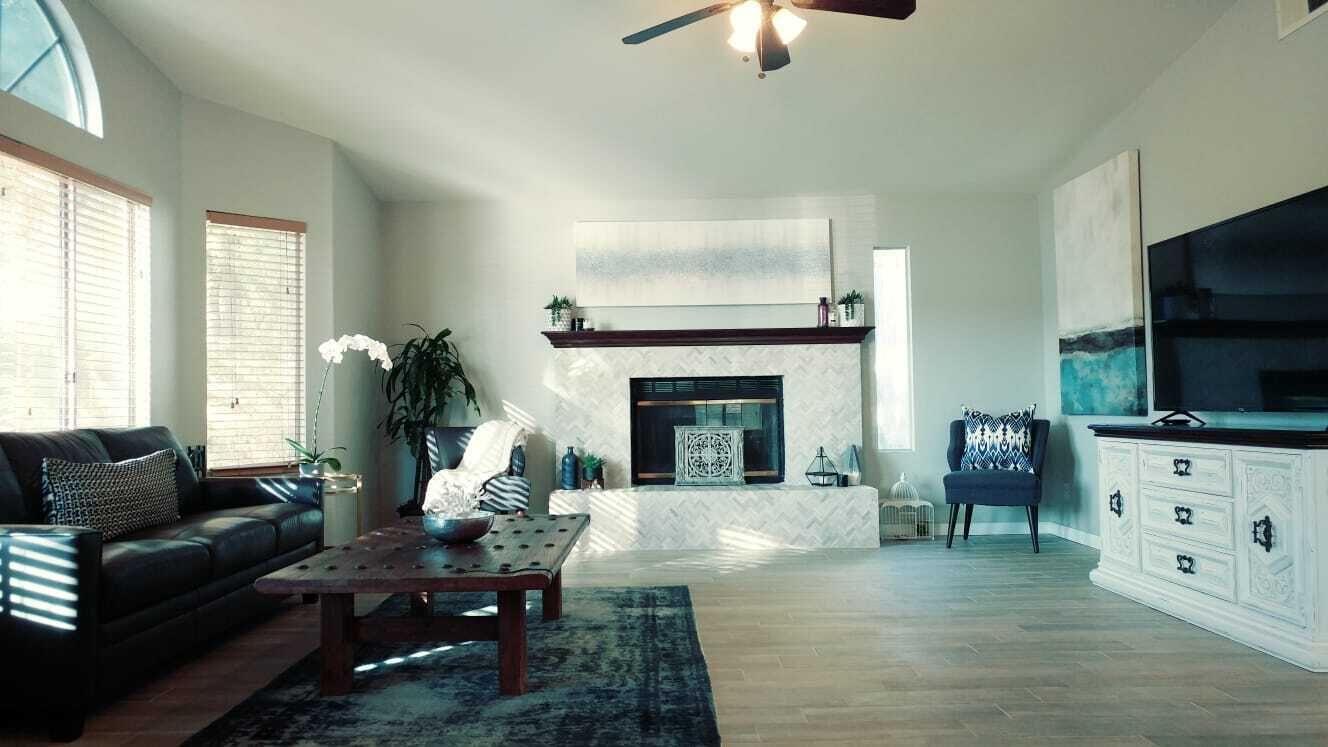 Mountain Views at Modern Cozy Wine Country Home, Steps Away from Hiking Trails