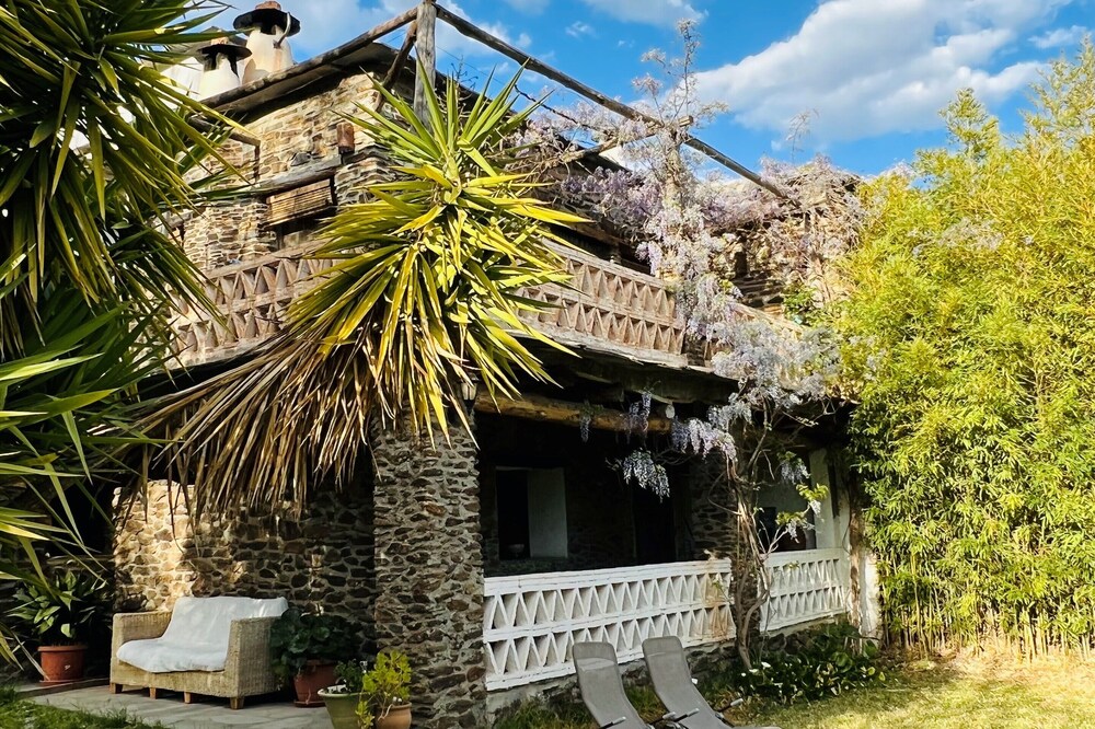 Bulerias House (Integral rental 2 people)