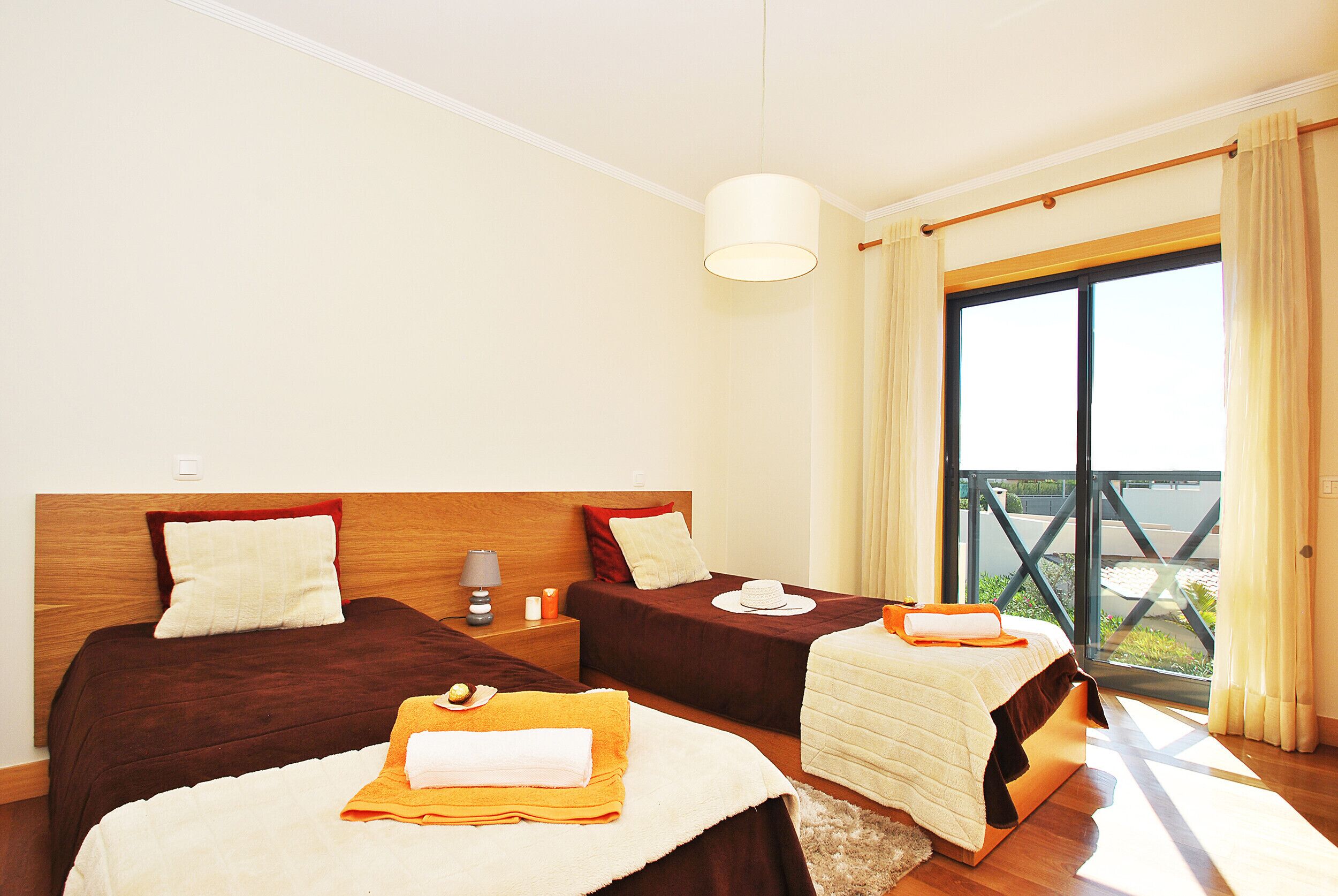 4 habitaciones y caja de seguridad en la habitación 