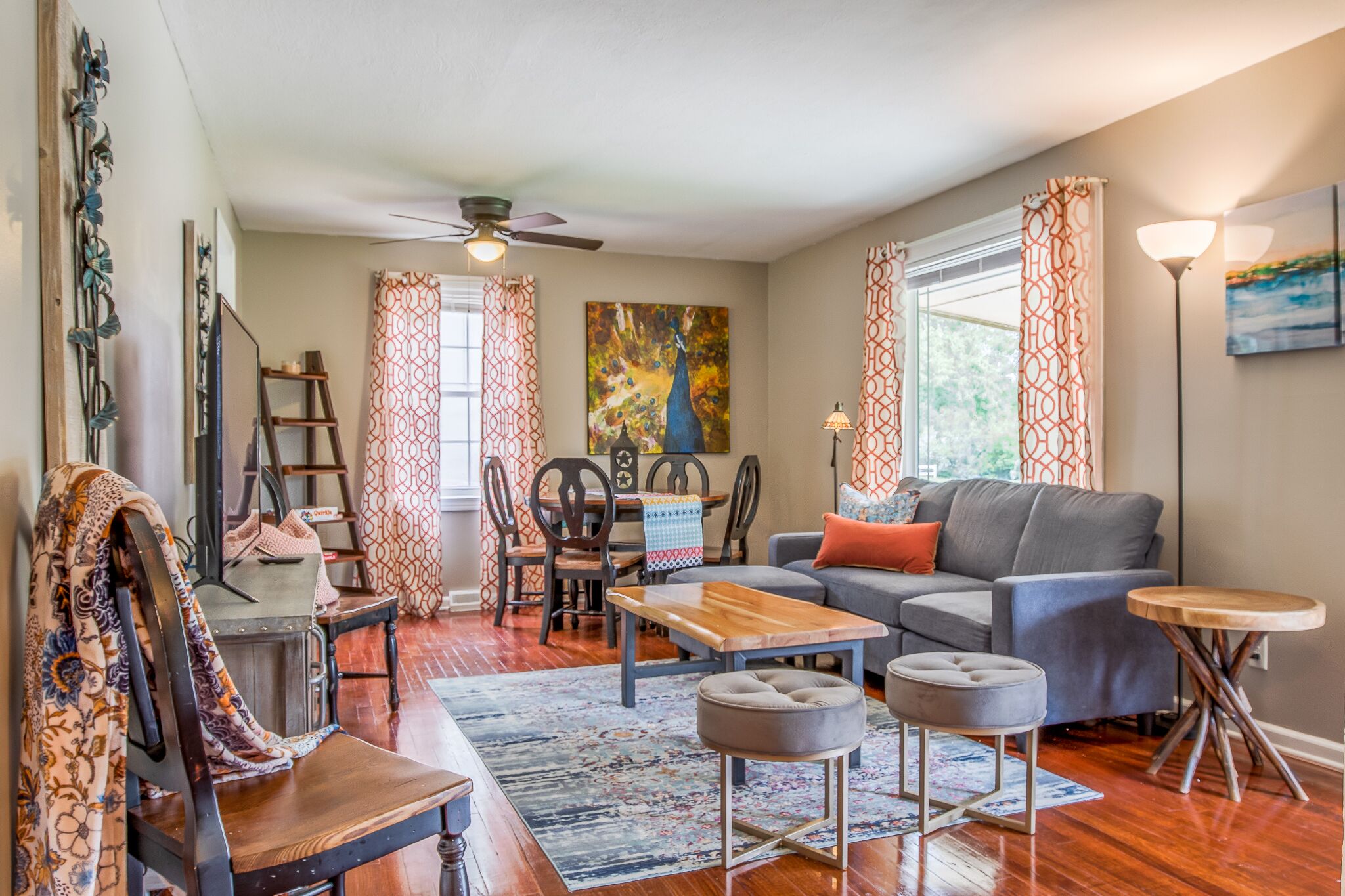 Updated Home - Central KC - Minutes From Stadiums - 10 min to downtown