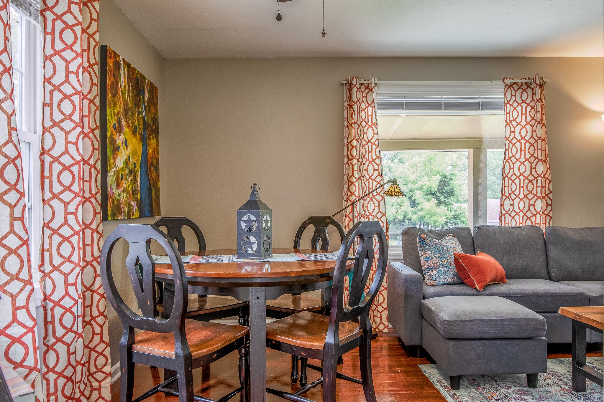 Updated Home - Central KC - Minutes From Stadiums - 10 min to downtown