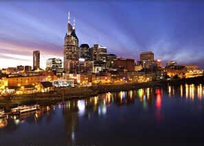 Exterior - Spacious Riverfront Condo • 1 Mile to Broadway • Free Covered Parking (Nashville)
