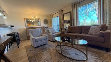 Smart TV, music library