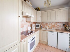 Refrigerador, microondas, horno y lavavajillas 