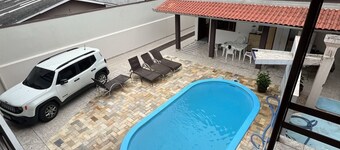 Terraced house with pool near the sea