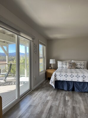 4 bedrooms, WiFi, bed sheets