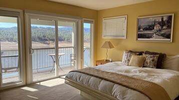 4 bedrooms, WiFi, bed sheets