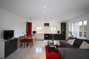 Living area - LES MINIMES - Bel appt 4 pers avec terrasse (Toulouse)