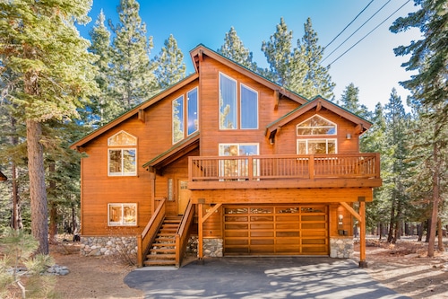 Star Pine_Luxury w/Game Room, Pool Table & HOA Amenities (Hot Tub/Sauna/Gym)