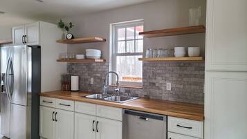 Microwave, oven, stovetop, dishwasher