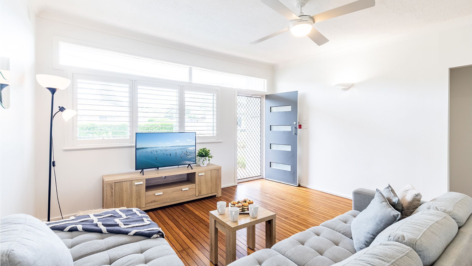 Shoalz, 28 Rigney Street - Renovated Cottage & Boat Parking - Hunter Region